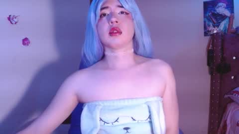 Snapshot of sakuraa_9 chatting on 10/14/25, 02:40 saku online show from 10/14/25, 02:40