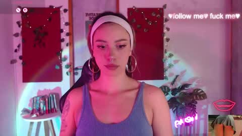 Sakura online show from 11/20/25, 04:56