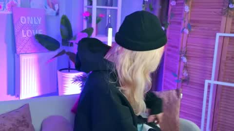 sakurabliss online show from 09/15/25, 04:51