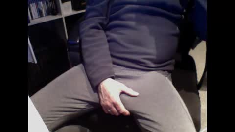 Snapshot of salamandertime chatting on 04/05/26, 01:41 Matt online show from 04/05/26, 01:41