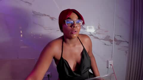 Snapshot of salem_rosee chatting on 05/20/26, 01:56 salem_rosee online show from 05/20/26, 01:56