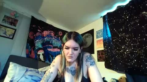 Snapshot of salemsslut chatting on 12/22/24, 03:44 salemsslut online show from 12/22/24, 03:44