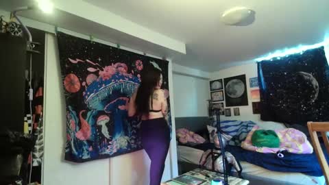 Snapshot of salemsslut chatting on 02/14/25, 02:54 salemsslut online show from 02/14/25, 02:54