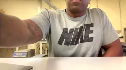 Snapshot of salgozzi chatting on 01/10/26, 12:40 Cum Hanks online show from 01/10/26, 12:40