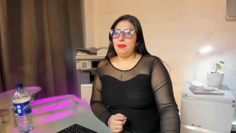Snapshot of sally_dvine chatting on 06/24/26, 04:11 Sally online show from 06/24/26, 04:11