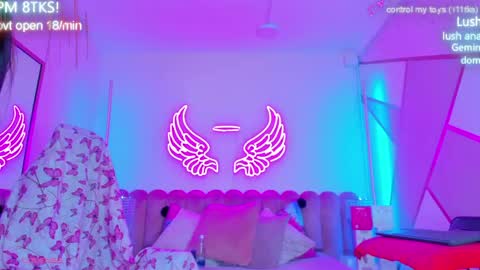 miss Sally online every night from 1am to 8am  Colombia time online show from 04/18/26, 01:26