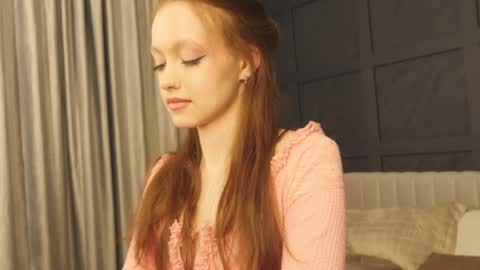 Snapshot of sallypinkman chatting on 06/01/26, 04:20 Sally Pinkman online show from 06/01/26, 04:20