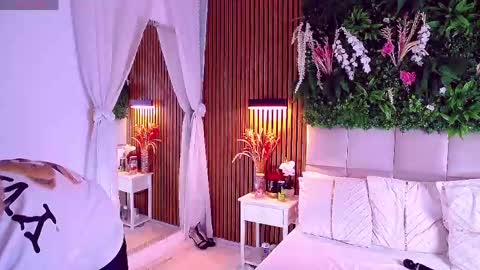 SalmaRoze online show from 06/05/26, 02:40