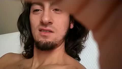 salmonman1305 online show from 11/19/25, 04:07