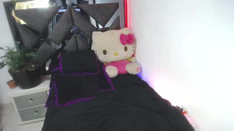 SALO HOT online show from 02/18/25, 02:05