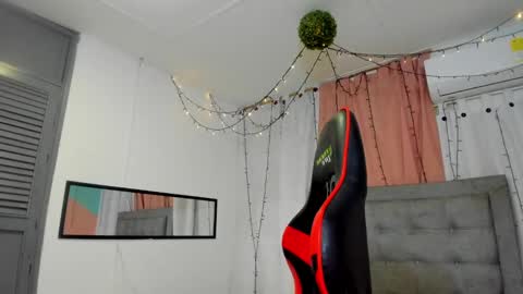 Snapshot of salome_domi chatting on 02/23/25, 08:00 salome online show from 02/23/25, 08:00