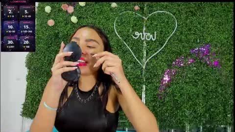 Snapshot of salome_domi chatting on 03/09/25, 09:14 salome online show from 03/09/25, 09:14
