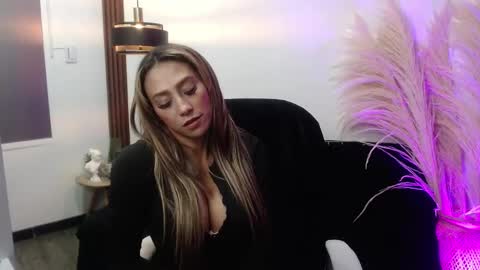 Snapshot of salome_drasin chatting on 09/25/25, 04:38 salome_drasin online show from 09/25/25, 04:38