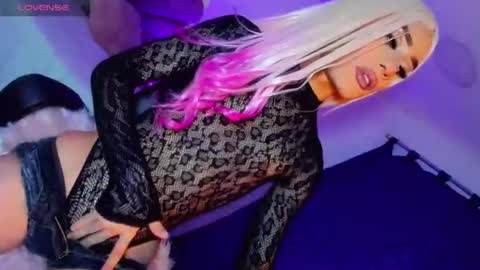 Snapshot of salome_saenz666 chatting on 07/06/26, 05:37 salome_saenz666 online show from 07/06/26, 05:37