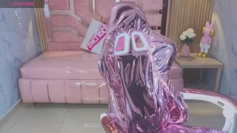 Salome  online show from 11/25/25, 01:22