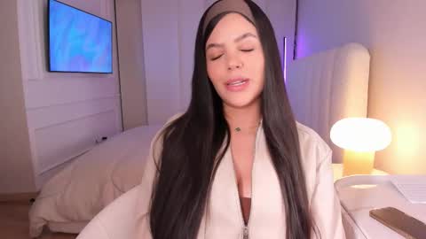 salo online show from 10/29/25, 12:35