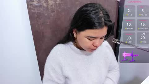 Salome online show from 10/27/25, 03:54