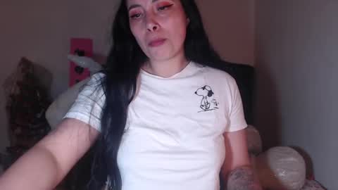 yenny online show from 02/07/25, 04:27