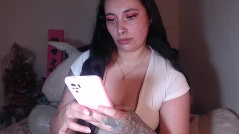 yenny online show from 02/09/25, 04:14