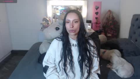 yenny online show from 09/11/25, 04:12