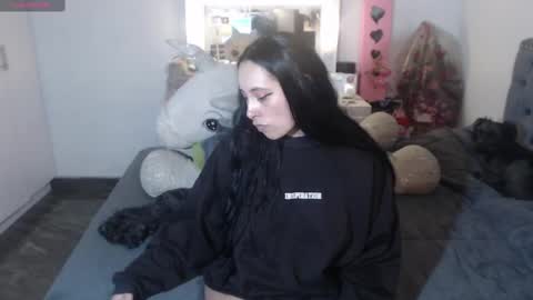 yenny online show from 09/16/25, 12:22