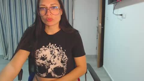 salome online show from 01/10/25, 02:14