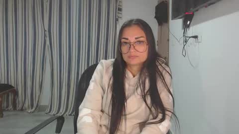 salome online show from 10/16/25, 01:28