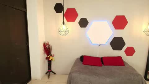 martina online show from 03/09/25, 07:45