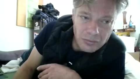 Snapshot of salsapaulus chatting on 05/14/26, 10:22 salsapaulus online show from 05/14/26, 10:22