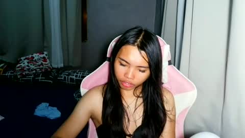 Snapshot of salted_charamel chatting on 06/16/26, 08:11 Marah online show from 06/16/26, 08:11
