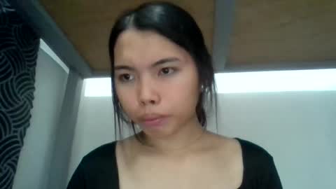 Snapshot of salted_charamel chatting on 07/17/26, 06:20 Marah online show from 07/17/26, 06:20