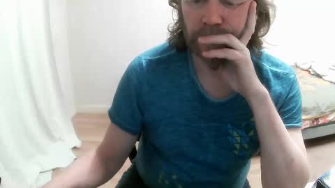 Snapshot of saltimbanquier chatting on 02/14/25, 07:07 Saltimbanquier Salt ou Banquier online show from 02/14/25, 07:07