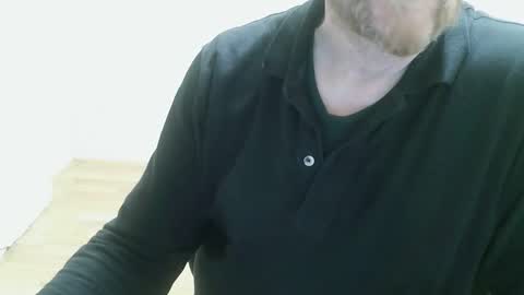 Snapshot of saltimbanquier chatting on 11/16/25, 01:06 Saltimbanquier Salt ou Banquier online show from 11/16/25, 01:06