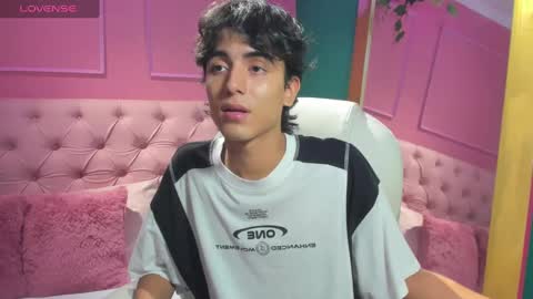 Snapshot of salvatore_monterey chatting on 01/08/25, 01:42 salvatore online show from 01/08/25, 01:42