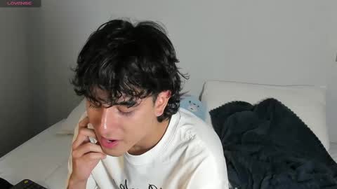 salvatore_montt online show from 02/12/25, 03:07