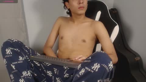 salvatore_montt online show from 02/13/25, 03:35