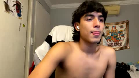 salvatore_montt online show from 02/06/26, 01:32