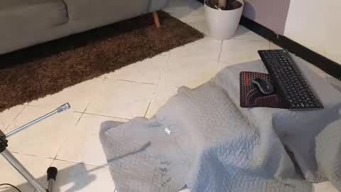 saly_moon1 online show from 02/26/26, 04:00