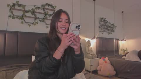 Snapshot of sam01___ chatting on 12/12/24, 01:43 Stefana or Samchispas online show from 12/12/24, 01:43