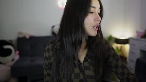 Snapshot of sam01___ chatting on 01/21/25, 10:30 Stefana or Samchispas online show from 01/21/25, 10:30