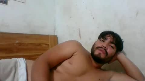 Snapshot of sam917429 chatting on 10/31/25, 05:41 sam917429 online show from 10/31/25, 05:41