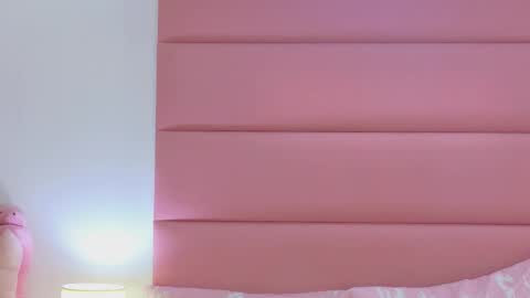 sam_and_lisa_ online show from 11/12/25, 12:55