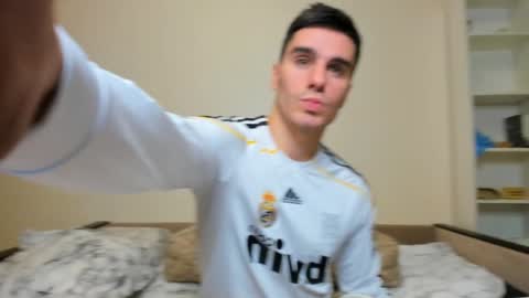 Snapshot of sam_huston18 chatting on 12/25/24, 12:16 BACK IN 2 WEEKS online show from 12/25/24, 12:16