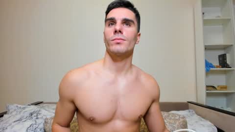 Snapshot of sam_huston18 chatting on 12/25/24, 03:18 BACK IN 2 WEEKS online show from 12/25/24, 03:18