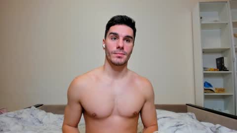 Snapshot of sam_huston18 chatting on 12/30/24, 09:40 BACK IN 2 WEEKS online show from 12/30/24, 09:40