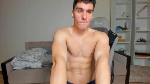 Snapshot of sam_huston18 chatting on 02/07/25, 12:53 BACK IN 2 WEEKS online show from 02/07/25, 12:53