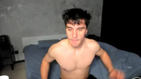 Snapshot of sam_huston18 chatting on 05/17/26, 01:51 BACK IN 2 WEEKS online show from 05/17/26, 01:51