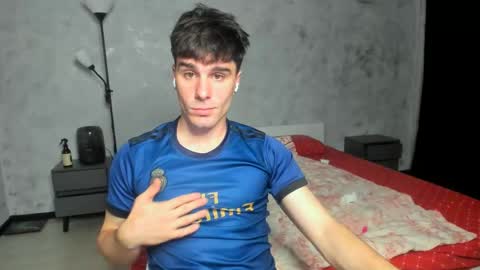Snapshot of sam_huston18 chatting on 06/08/26, 09:48 BACK IN 2 WEEKS online show from 06/08/26, 09:48