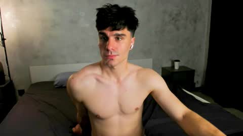 Snapshot of sam_huston18 chatting on 07/13/26, 11:29 BACK IN 2 WEEKS online show from 07/13/26, 11:29
