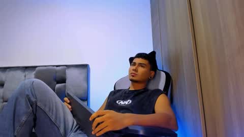 SAM online show from 12/18/25, 03:18